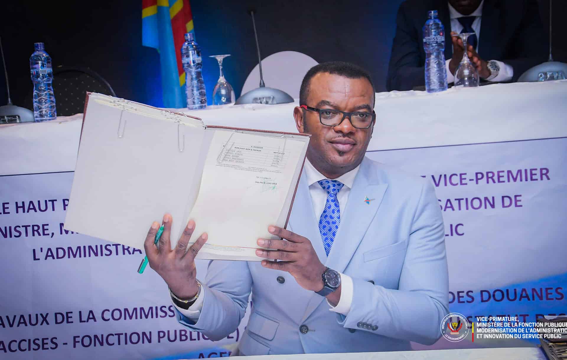 Quels sont les 3 statuts de la Fonction Publique en RDC ?