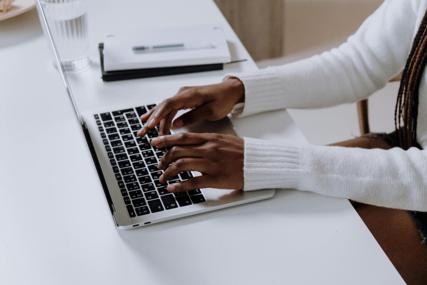 Faire son CV avec une IA : optimisez votre personal branding à l’ère du digital